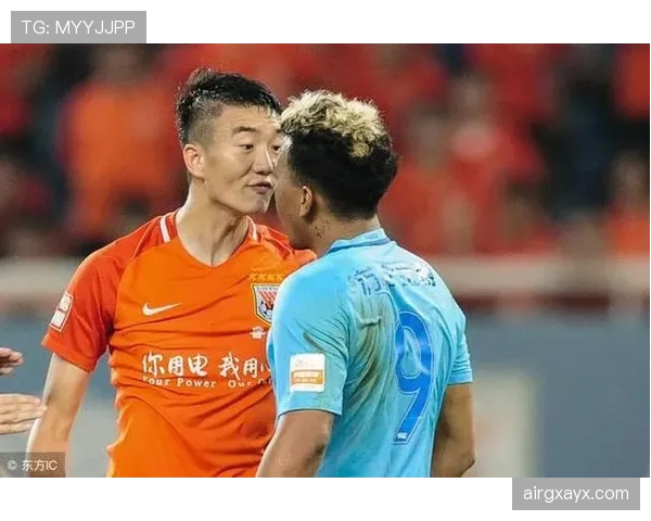 瓦拉内强势回勇,防守端表现亮眼助球队状态回升 瓦拉内强势回勇,防守端表现亮眼助球队状态回升